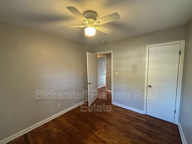 Building Photo - 224 11th Ave