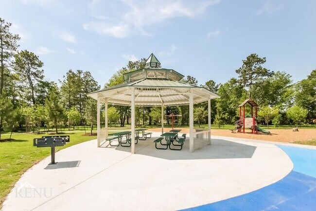 Building Photo - 10429 Sweetwater Creek Dr