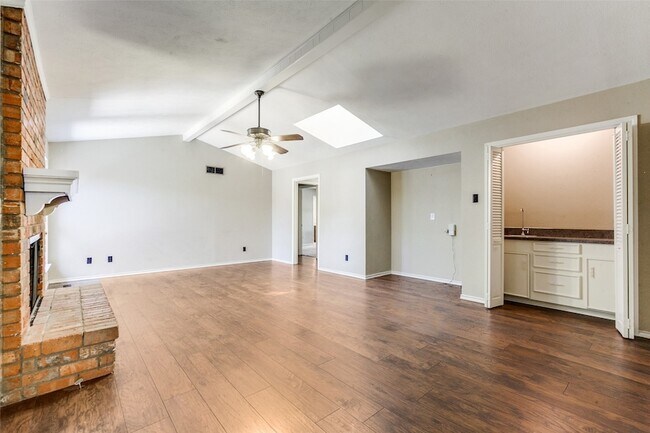 Building Photo - 7739 La Manga Dr