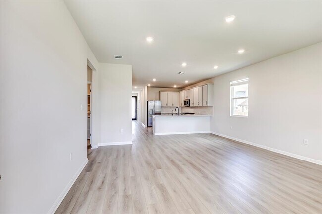 Building Photo - 133 Silverleaf Spur