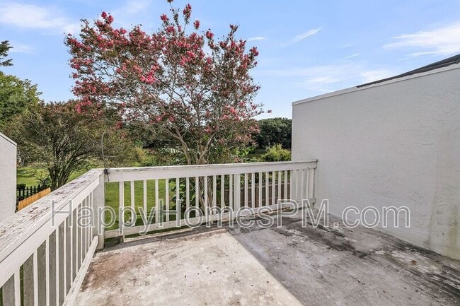 Building Photo - 51 Meander Row