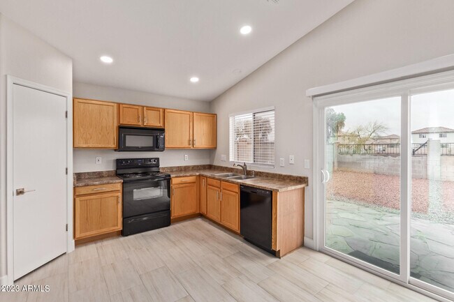 Building Photo - 11211 W Heatherbrae Dr
