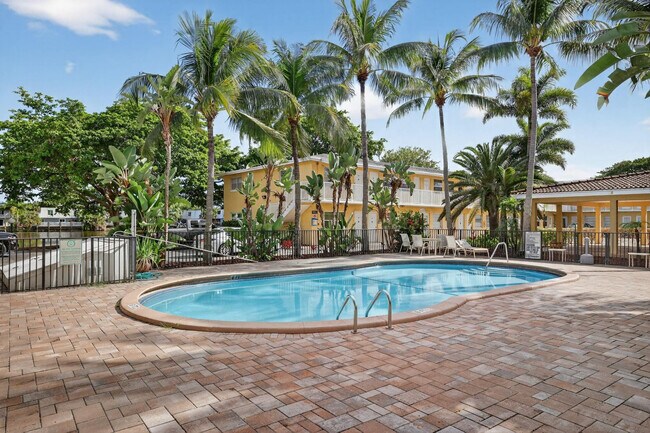 Building Photo - 4051 NE 13th Ave