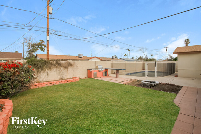 Building Photo - 3134 W Larkspur Dr