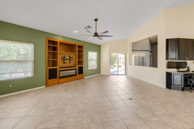 Building Photo - 4335 E Fox Cir