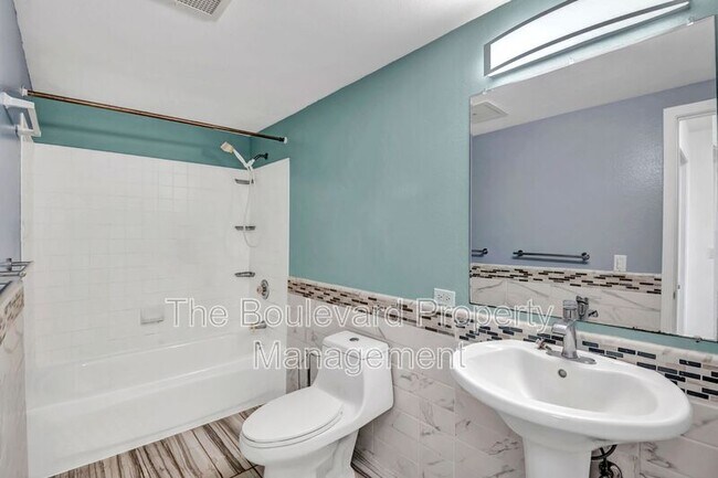 Building Photo - 91-1020-1020 Kaiau Ave