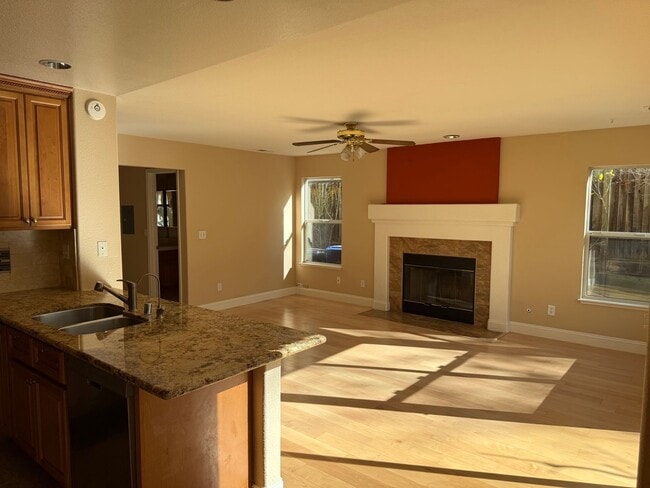 Building Photo - 212 Montevideo Cir