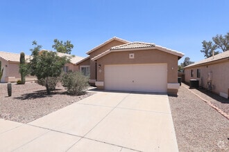 Building Photo - 8070 N Wild Aster Way