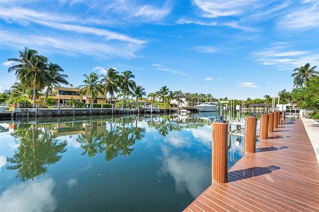 Building Photo - 461 Poinciana Dr