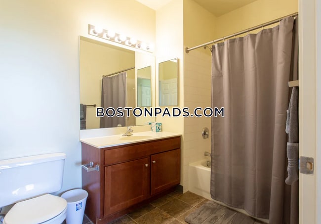 Building Photo - 311 Lowell St