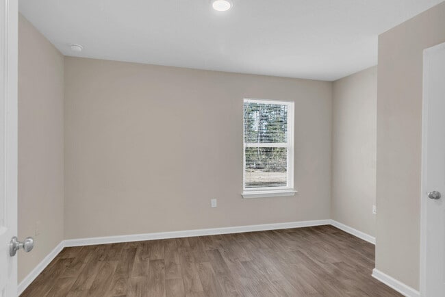 Building Photo - 585 Earl Godwin Rd