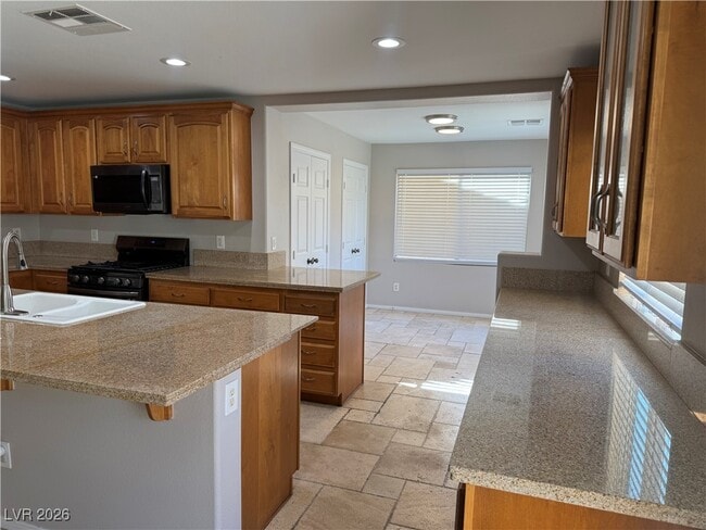 Building Photo - 9275 Cazador St