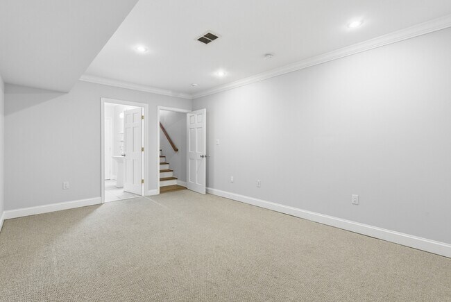 Building Photo - 3021 E Baltimore St