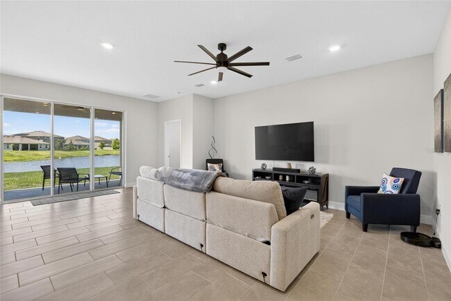 Building Photo - 152 Bright Ibis Ave