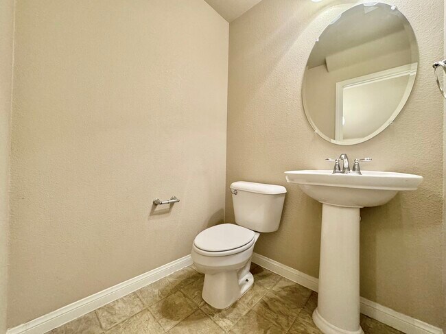 Building Photo - 8173 Crimson Creek Ct