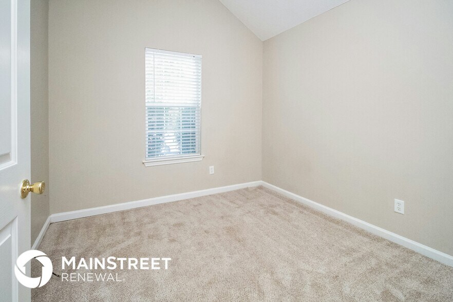 Building Photo - 7522 Clear Creek Approach