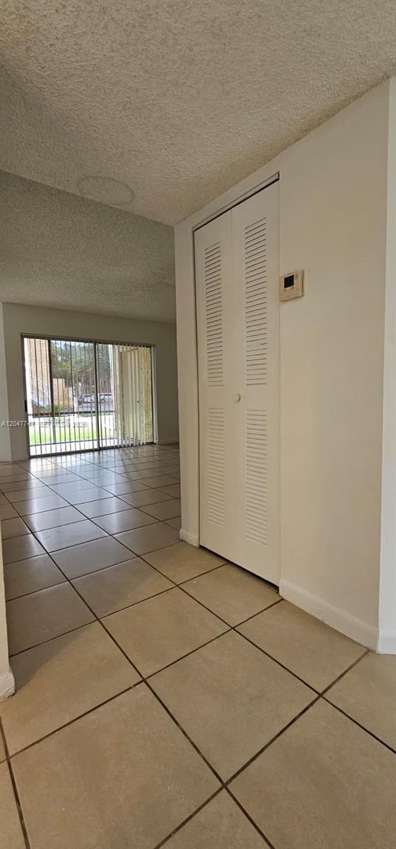 Building Photo - 990 Coral Club Dr
