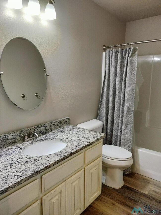 Building Photo - 621 Providence Cir