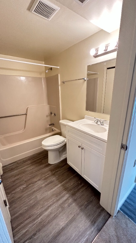 Building Photo - 807 Rainbow Dr