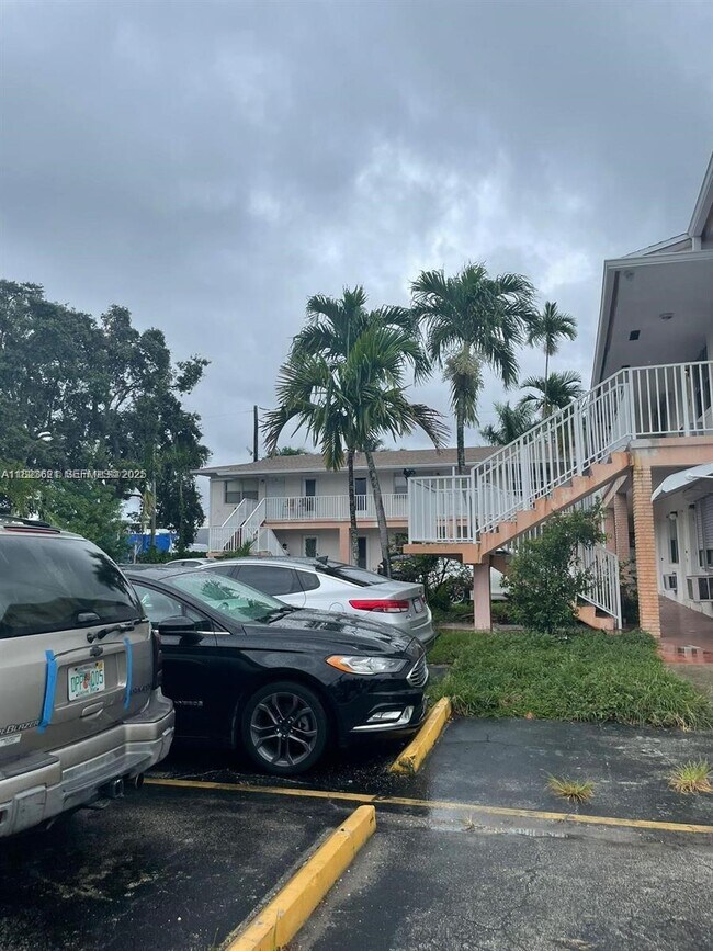 Building Photo - 1816 McKinley St