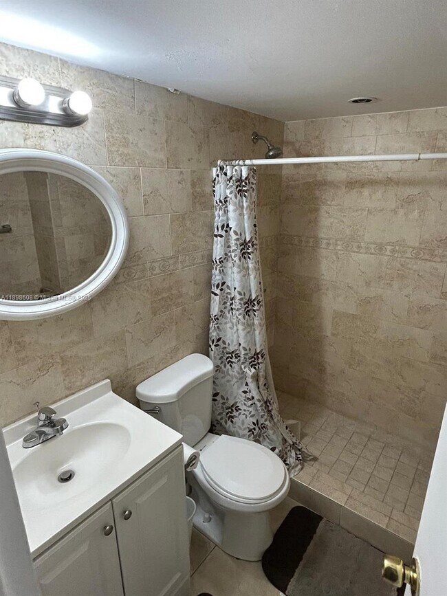 Building Photo - 7545 E Treasure Dr
