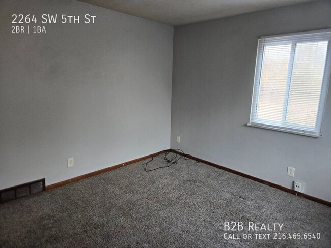 Building Photo - 2264 5th St SW