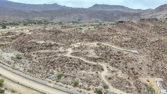 Building Photo - 72384 Ridgecrest Ln