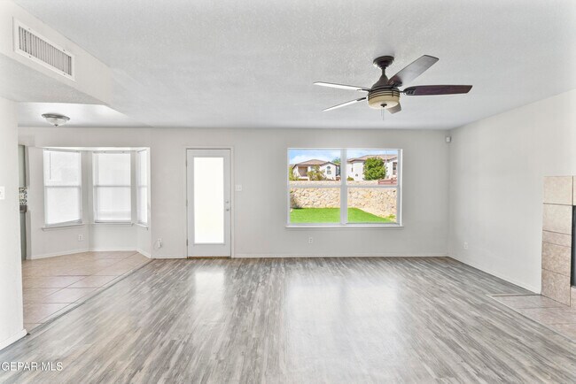Building Photo - 10799 Walden Pond St