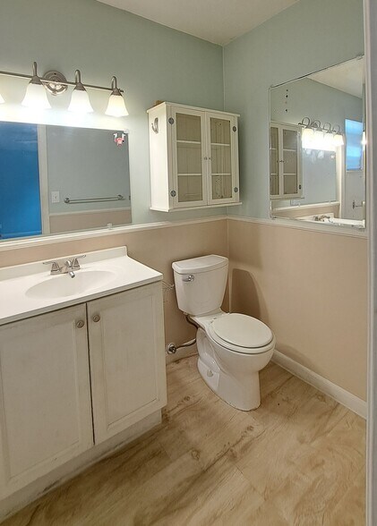 Building Photo - 3909 Ocean View Dr