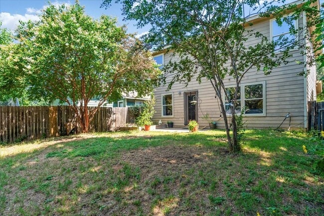 Building Photo - 7417 Elk Pass Dr