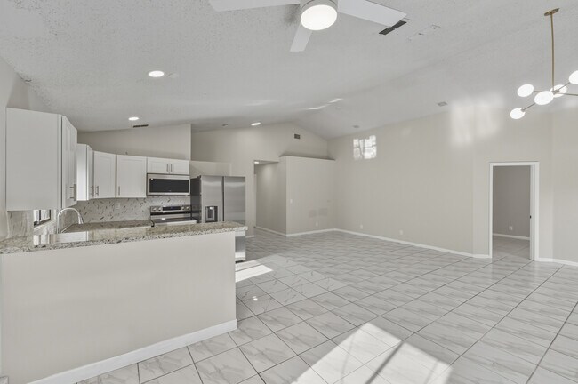 Building Photo - 138 Colly Way