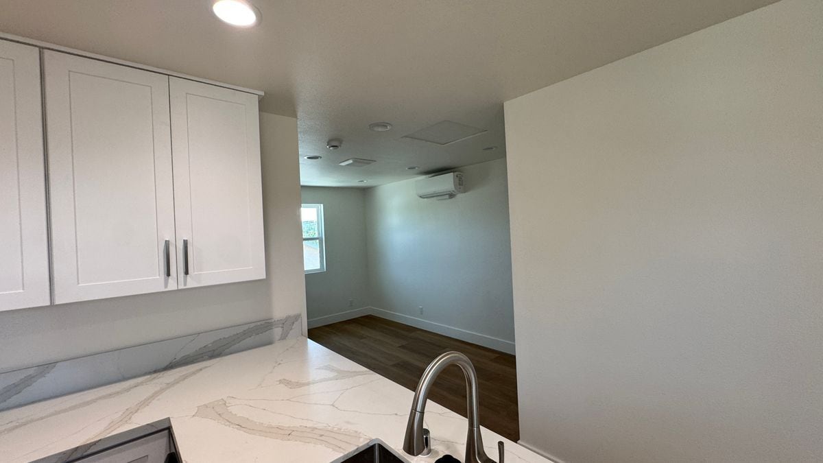 Building Photo - 14445 Spa Dr