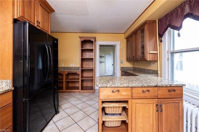 Building Photo - Port Norfolk