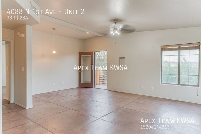 Building Photo - $1170 - Beautiful 3 Bed | 2 Bath Upstairs ...