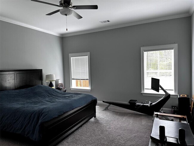 Building Photo - 1425 Charleston Dr