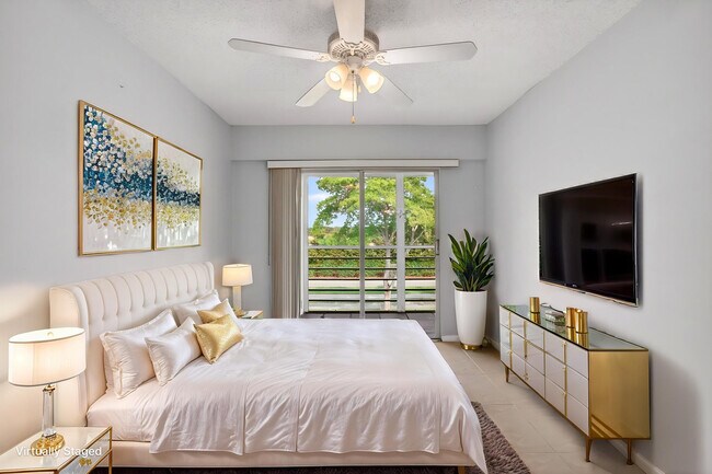 Building Photo - 116 Mansfield C