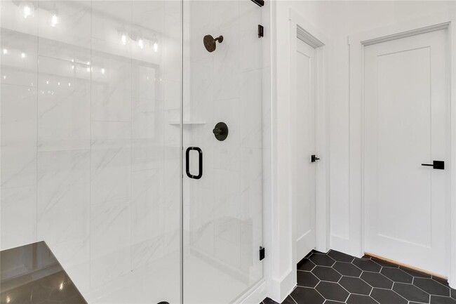 Building Photo - 8589 Meridy Lp