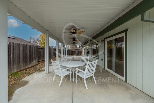 Building Photo - Walking distance to Joiner Park; GREAT corner lot home in Lincoln CA