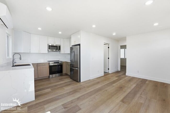 Building Photo - Beautiful New Build 2Bdm 1 Ba Downstairs Apartment in Clairemont Mesa! - MI Special
