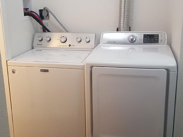 Washer/Dryer - 1324 2nd St