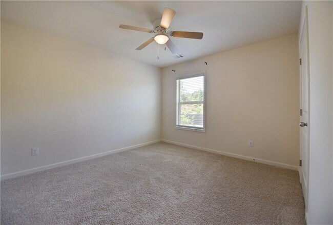 Building Photo - 4255 Sunflower Cir