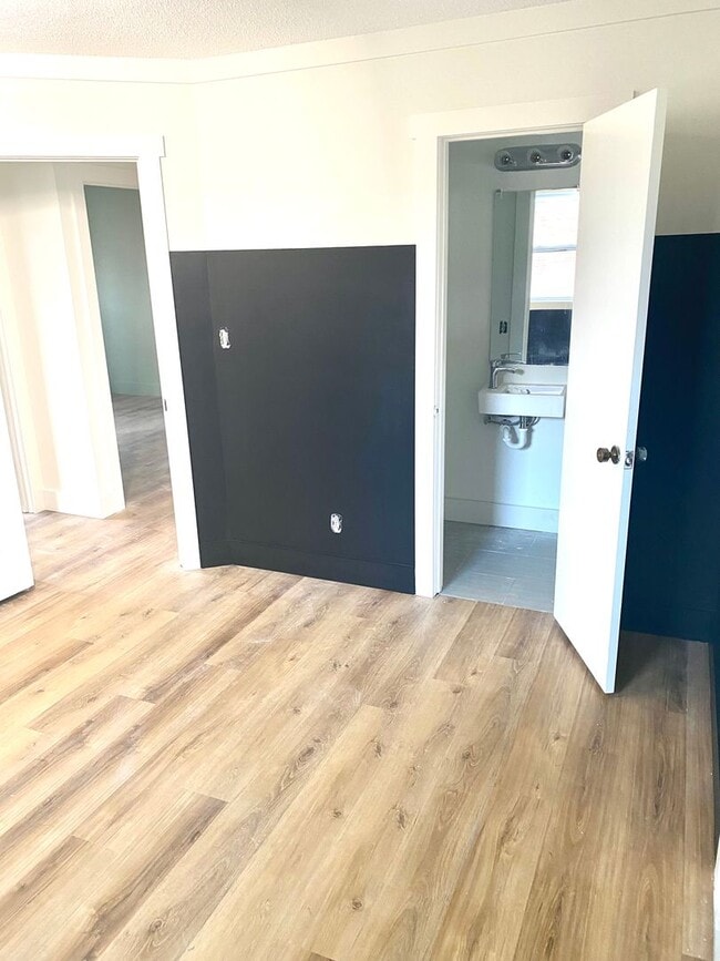 Building Photo - 6620 Upton Ln