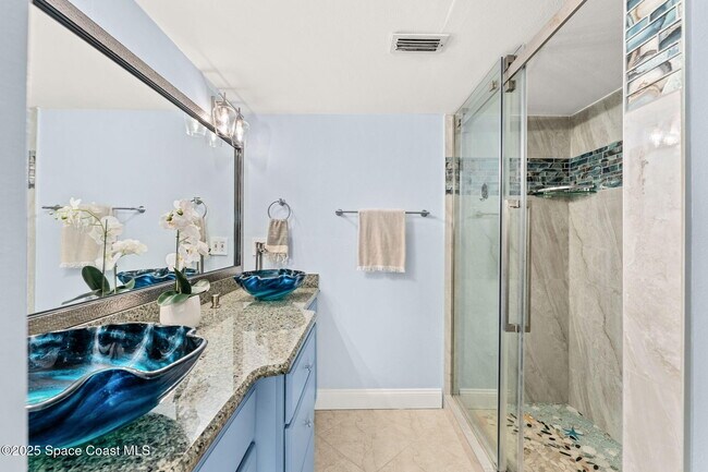 Building Photo - 1125 Jimmy Buffett Mem Hwy