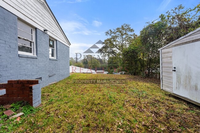 Building Photo - 3322 10th St