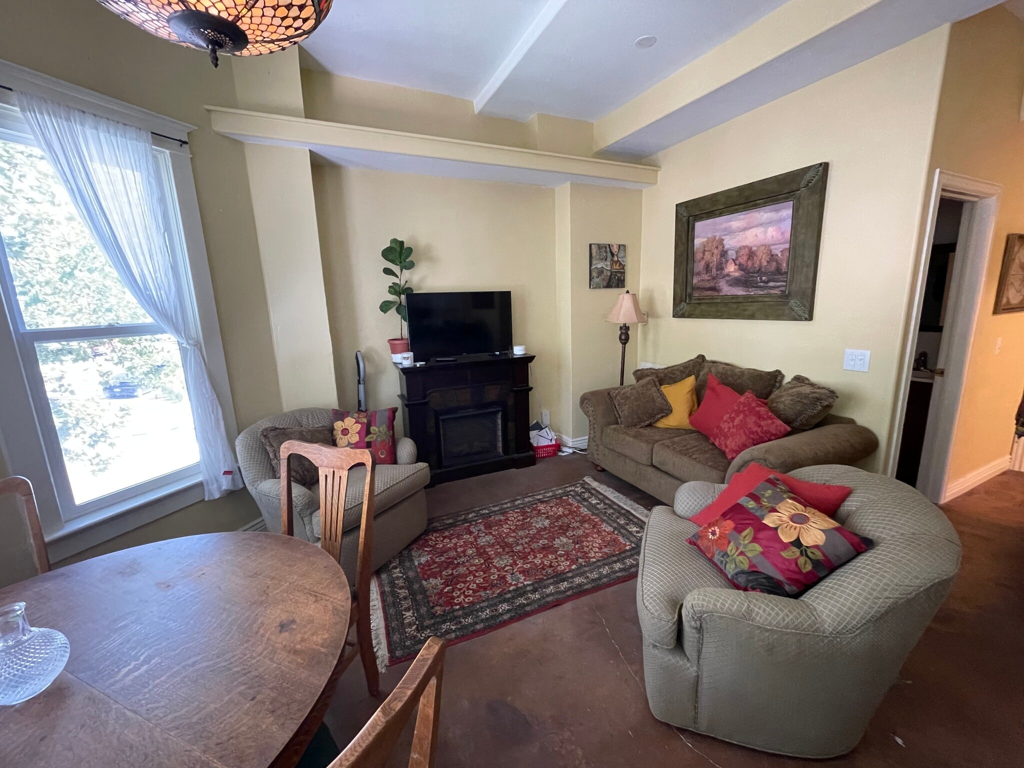 Building Photo - 486-1 E 3rd Ave