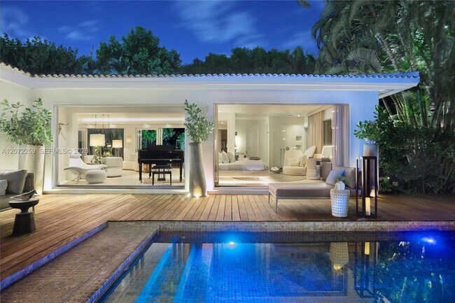 Building Photo - 2840 Flamingo Dr