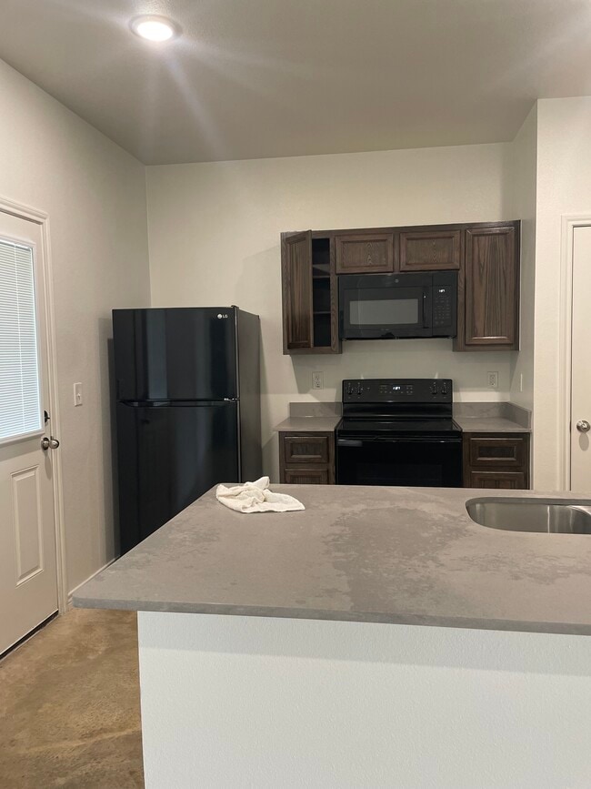 Building Photo - 1800 Emma Naylor Ct