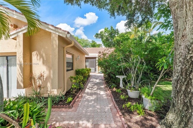 Primary Photo - 23257 Boca Club Colony Cir