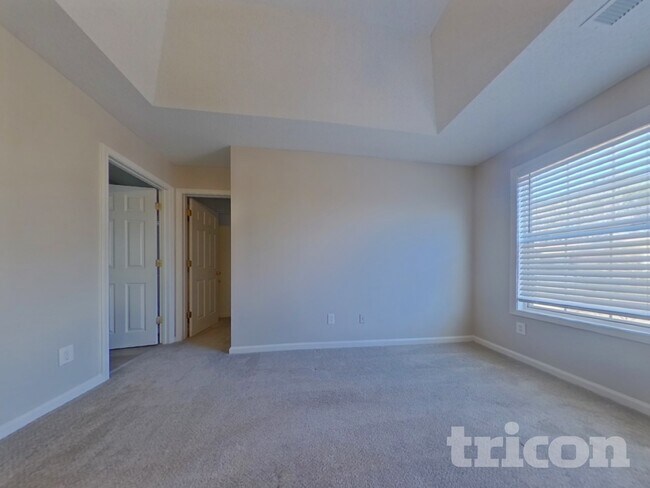 Building Photo - 1221 Wandering Vine Ct SE