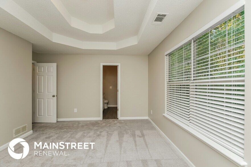 Building Photo - 5038 Hyacinth Ln